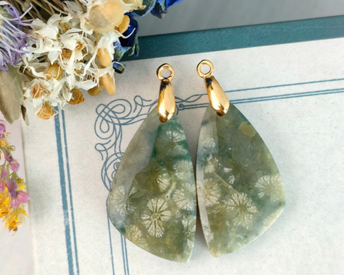 なまけもの　14kgf 透け感綺麗なフォッシルコーラル ピアス 14kgf フォッシルコーラル ハンドメイドピアス - メルカリ