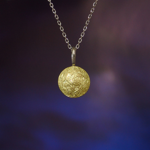 月と太陽のリバーシブルペンダント（K10 ダイヤモンド カラーストーン