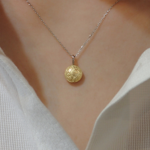 月と太陽のリバーシブルペンダント（K10 ダイヤモンド カラー