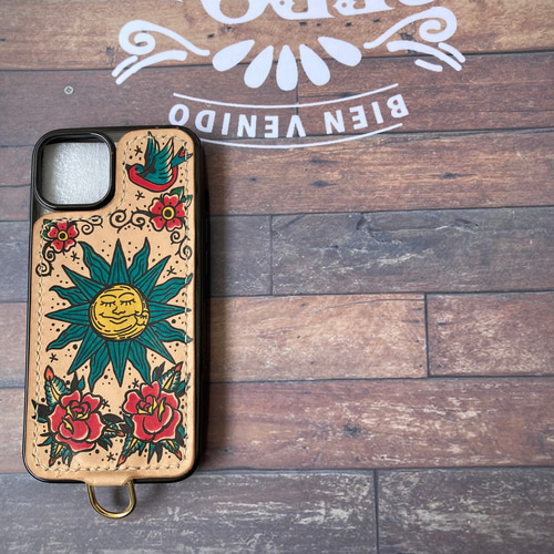 タトゥー×レザー】超個性的スマホケース アメトラ オールドスクール