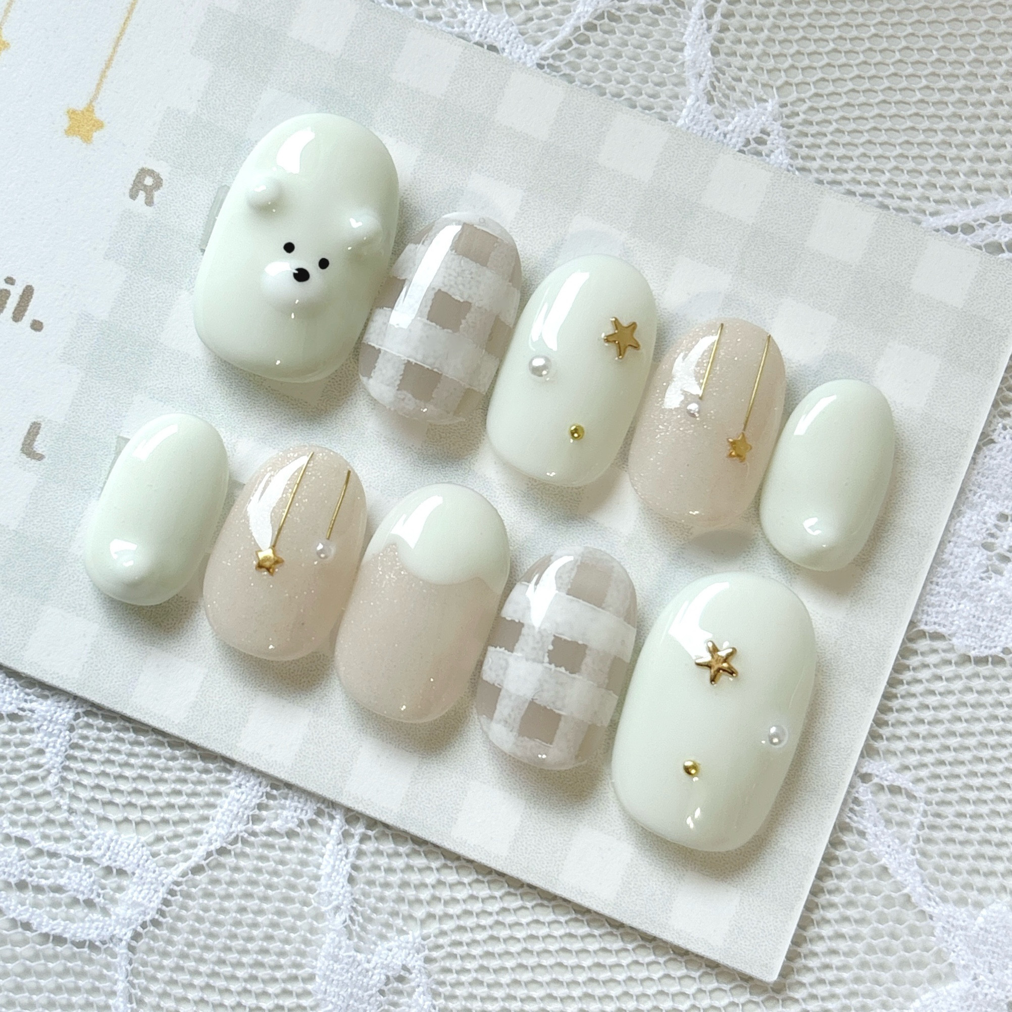 大人気新品をすべて 2点 ネイルチップオーダー milk.ページ ネイルチップ・付け爪