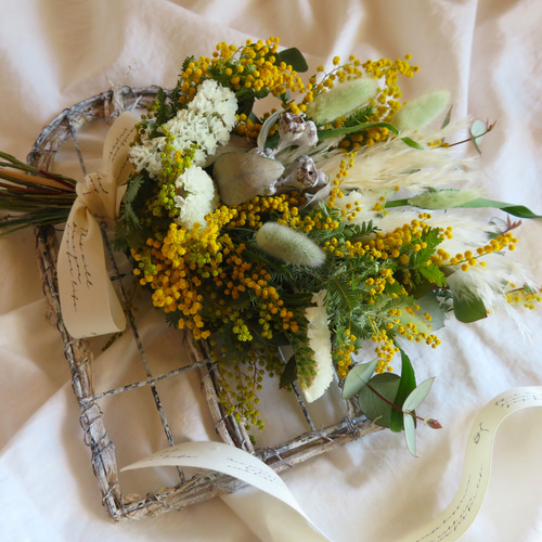 ミモザとくすみカラーの大人アンティークなスワッグ