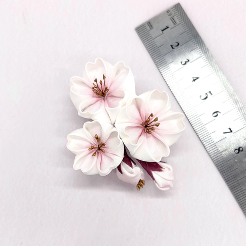 三輪桜の髪飾り 桜 コサージュ つまみ細工 七五三 浴衣 ピンク 着物