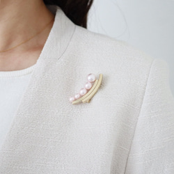 &lt;春季洋裝&gt;櫻花色珍珠曲線胸針+項鍊2件套 第10張的照片