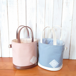 くすみピンクとくすみブルーの小さめバケツ形のバッグ/ポシェット/ショルダーバッグ 2枚目の画像