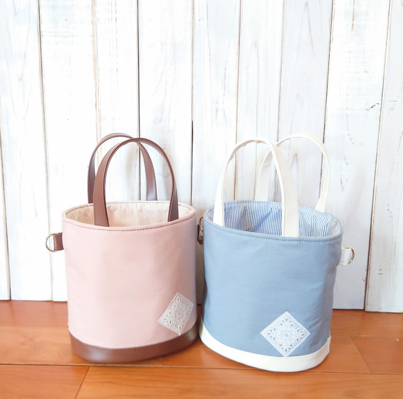 くすみピンクとくすみブルーの小さめバケツ形のバッグ/ポシェット/ショルダーバッグ 2枚目の画像