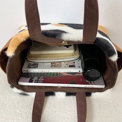 【Mサイズ】三毛猫ボア　バッグ　手提げトートバッグ　akaneko サイドポケット付き　バッグ　A4収納　アニマルボア 9枚目の画像