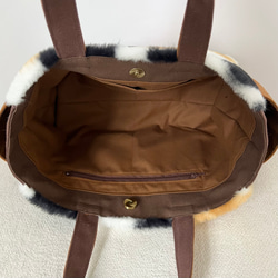 【Mサイズ】三毛猫ボア　バッグ　手提げトートバッグ　akaneko サイドポケット付き　バッグ　A4収納　アニマルボア 6枚目の画像