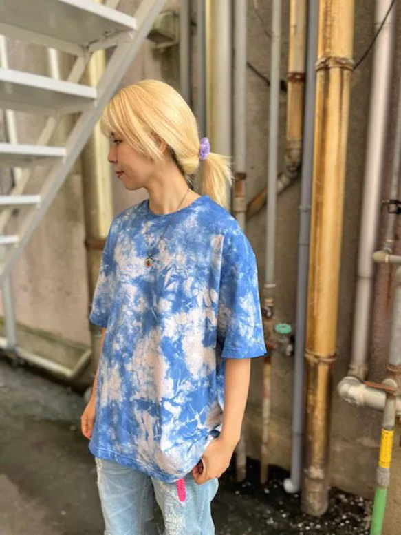 タイダイ染め　ビッグシルエット Tシャツ　Mサイズ　インディゴブルー×ベージュ　Hippies Dye HD21-27 4枚目の画像