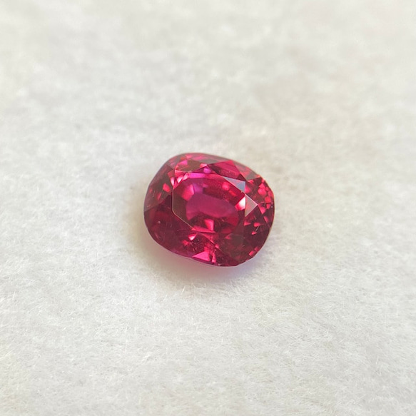 非加熱ルビー 0.556ct モザンビーク産 日独ソーティング付 2枚目の画像