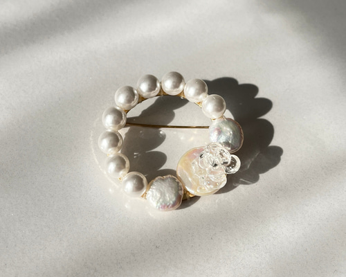 再販】【送料無料】ブローチ 淡水パール 華やか おしゃれ花 サークル