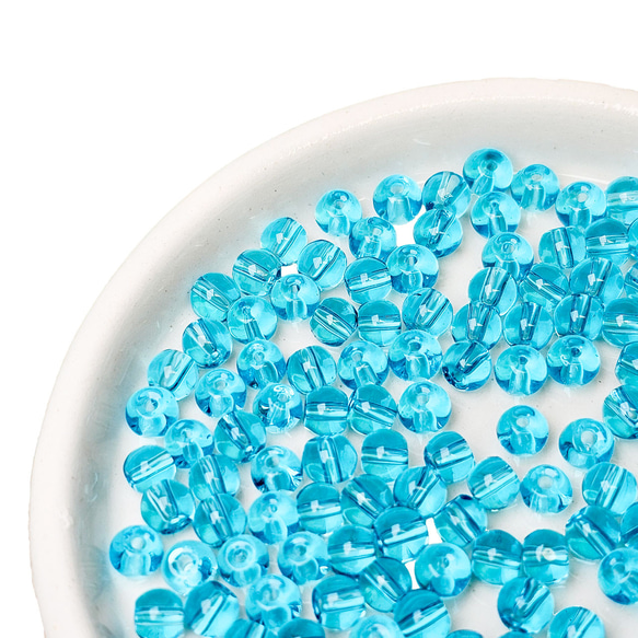 ガラスビーズ 4mm 30個 スカイブルー ブルー 水色 ガラス ビーズ 透明