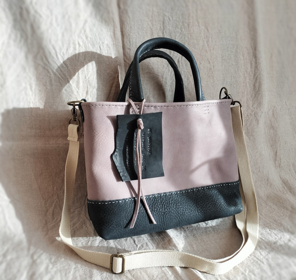 mainichi tote shoulder　グレー✗黒　オイルヌメ（シュリンク） 2枚目の画像