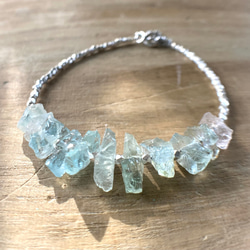 ☆3月誕生石☆*sv925*Raw Aquamarine アクアマリン原石のカレンシルバーブレスレット 1枚目の画像