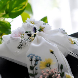 【新作ラッピング無料】　ガーデン刺繡のシルクのリボン　オートクチュール刺繡リングピロー 14枚目の画像