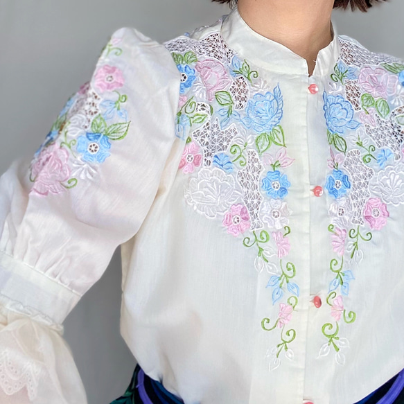 vintage flower embroidery shirt 1枚目の画像