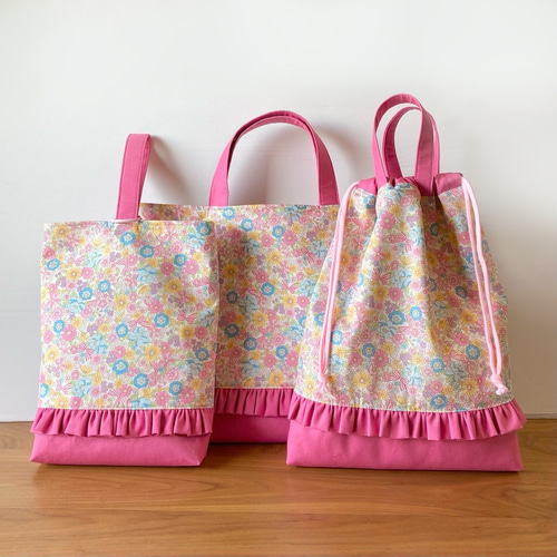 リボン　レッスンバッグ お花とリボンのフリルレッスンバッグ ピンク 女の子 入園入学