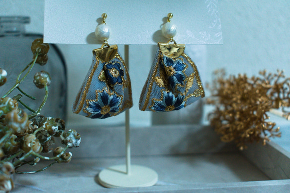 インド刺繍リボン ブルー ピアス ピアス（スタッド・一粒） Sashimin