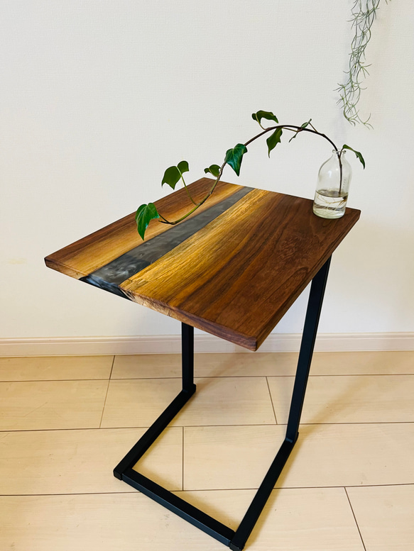 【ナラ】オシャレテーブル　レジンテーブル　リバーテーブル ナラのリバーテーブル「ガーランドデザインワークス」レジン