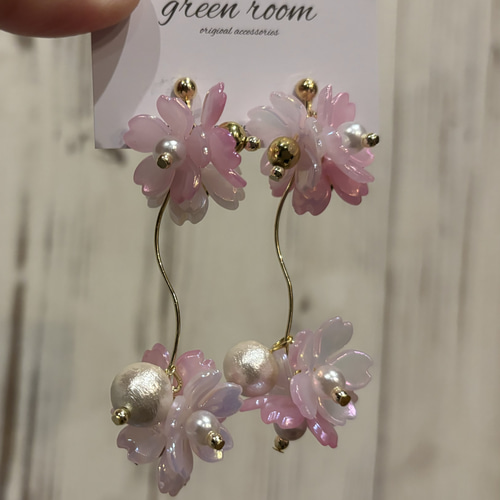 桜満開ピアス ハンドメイドアクセサリー 桜イヤリング ピアス（フック 