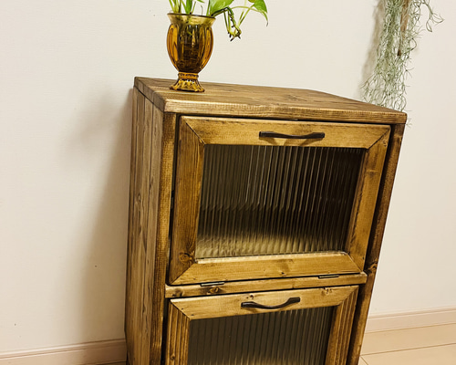 ウッドチェスト キャビネット 収納棚 キッチンラック モールガラス 棚