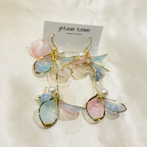 さくらの花びらピアスorイヤリング ハンドメイドアクセサリー