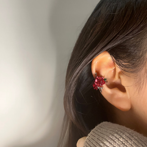 紙薔薇】 赤 リーフ イヤーカフ シルバー 金属アレルギー対応