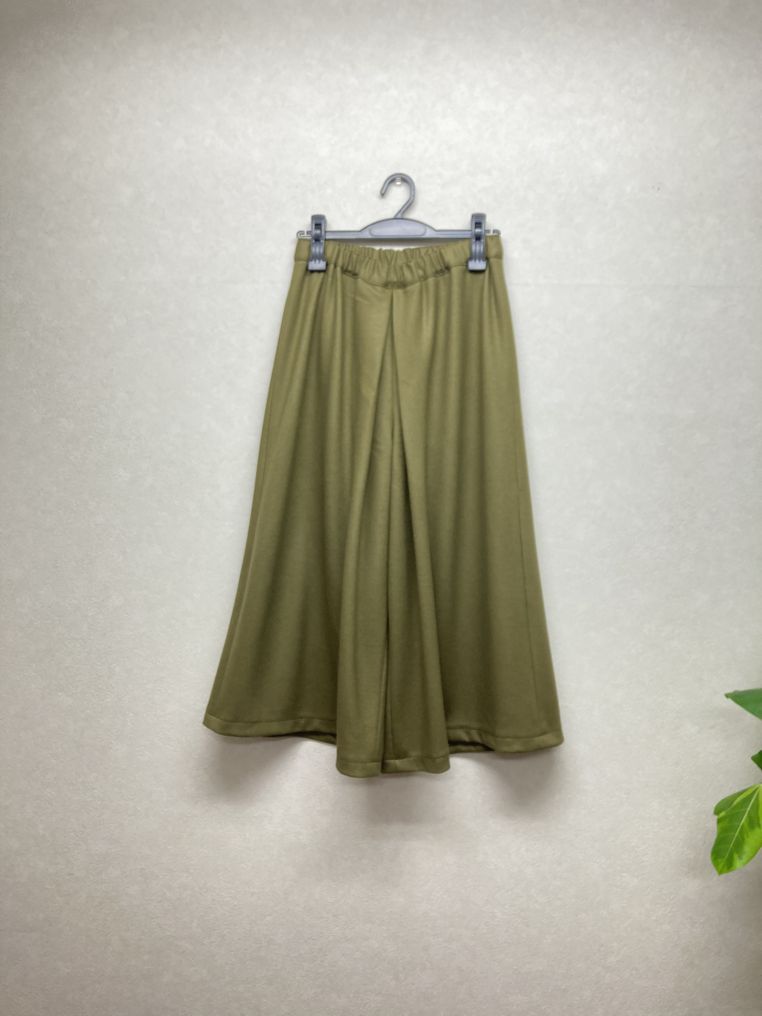 スカート風ガウチョパンツ＊ウール混のニット＊総ゴムタイプ
