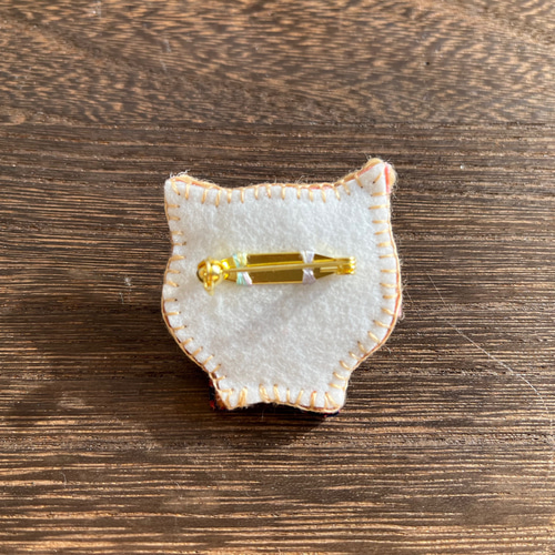 猫　エキゾチックショートヘア　刺繍　ブローチ ねこ エキゾチック エキゾチックショートヘアー 刺繍 猫ブローチ