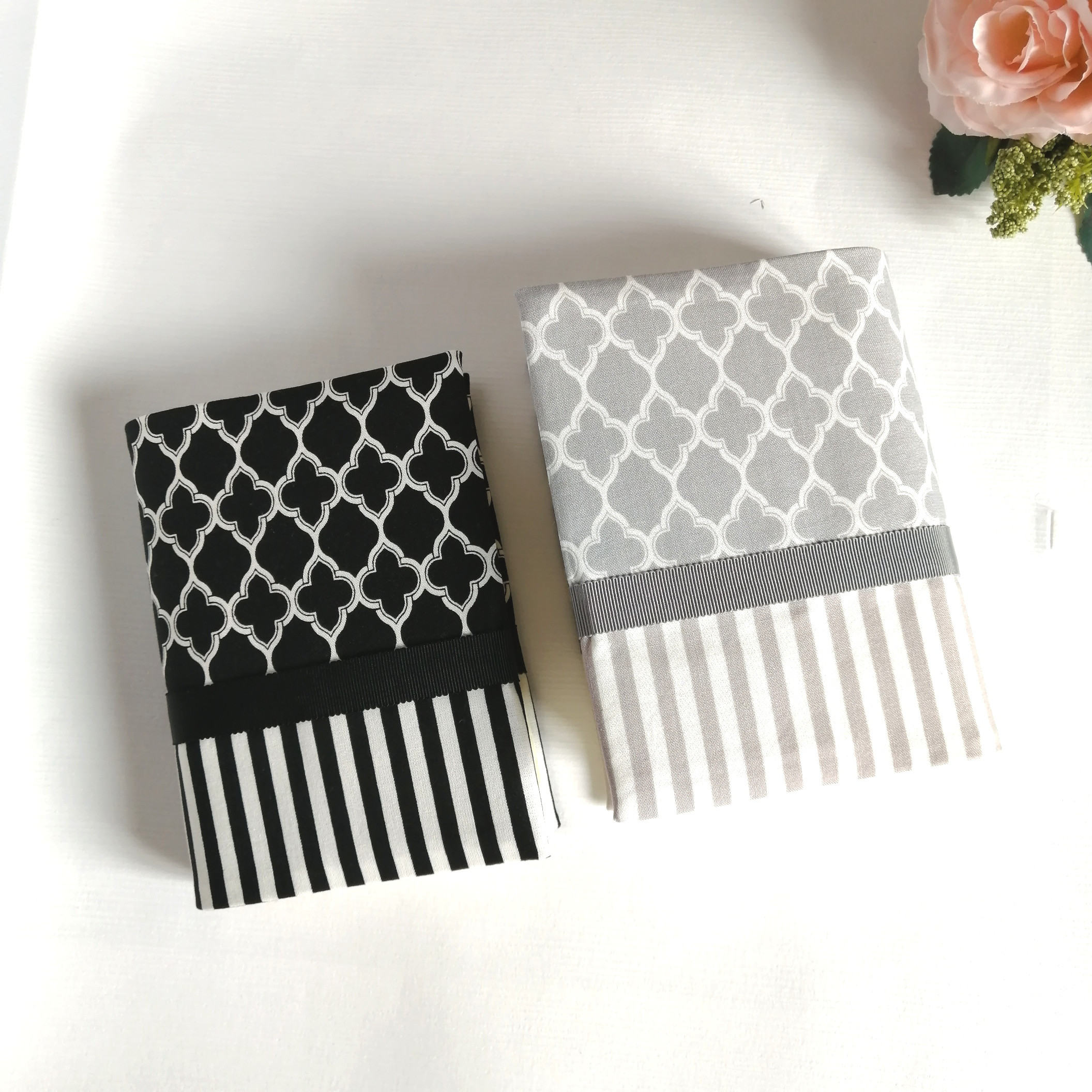 小型聖書カバー&讃美歌カバー　上品なグレーモロッカン×ストライプと黒モロッカン×ストライプセット かわいい おしゃれ