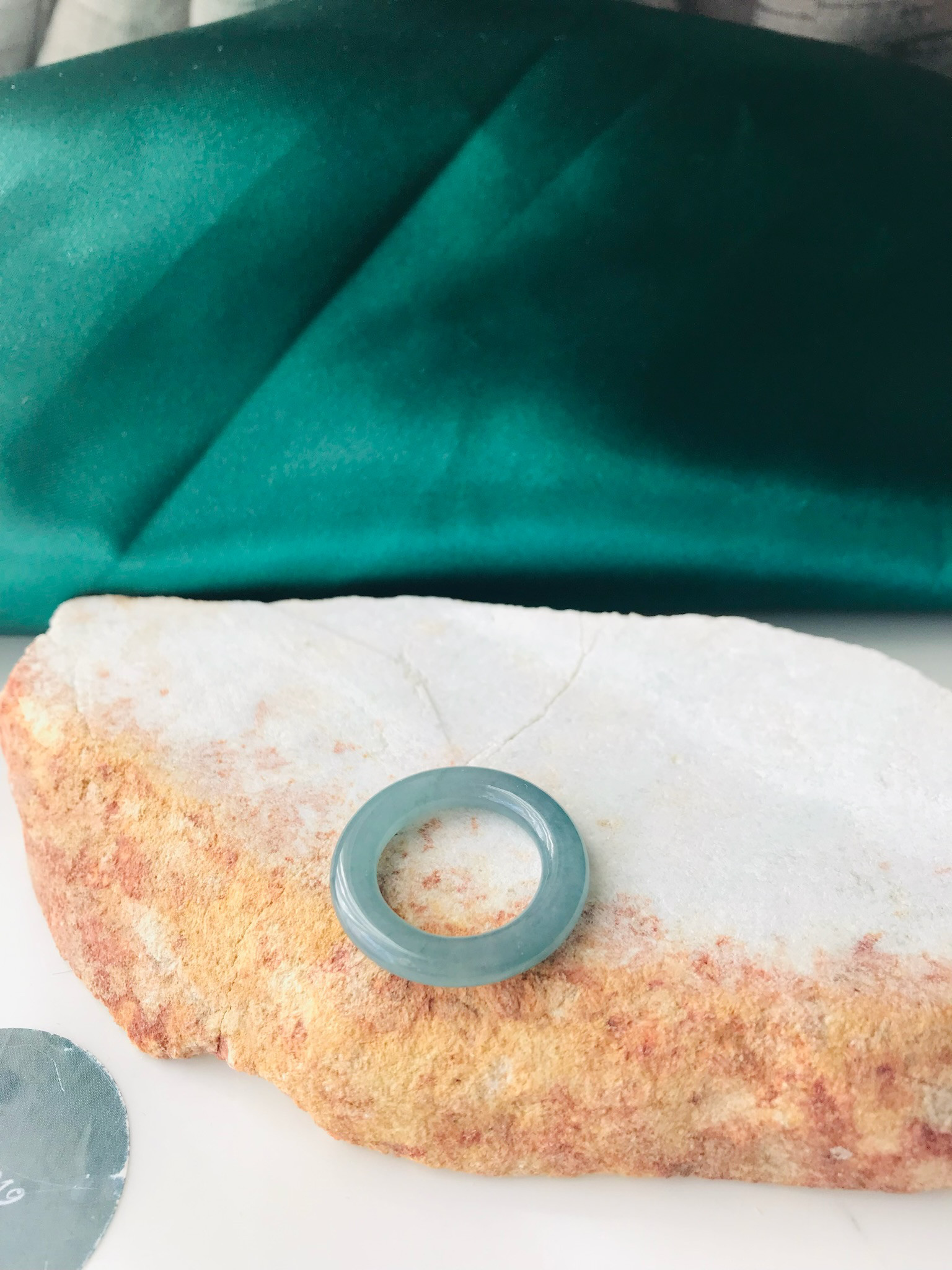 [P210-669] ジェイド　JADE  ヒスイ　ペンダント　リング　グアテマラ産　アイスグリーンブルー　ドーナツ型