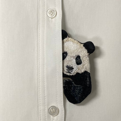 パンダ刺繍のブローチ 1枚目の画像