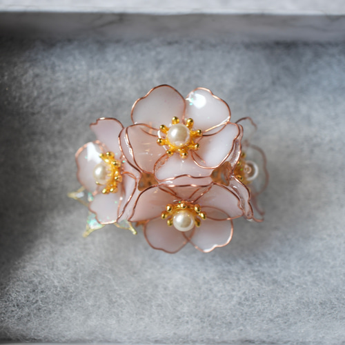 新作2026 ほんのりピンクの桜の帯留め・ブローチ（2way） ポニーフック