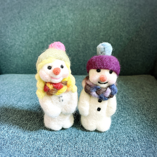 羊毛フェルト】にっこりかわいいお顔のスノーマン女の子/雪だるま