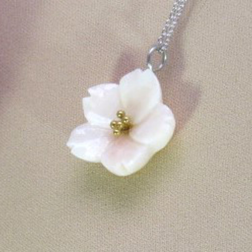 宝石珊瑚 さんご 花 アクセサリー ・ジュエリー ネックレス