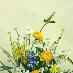和モダン「早春の花風景」アレンジ・アートフラワー（上質造花） 8枚目の画像