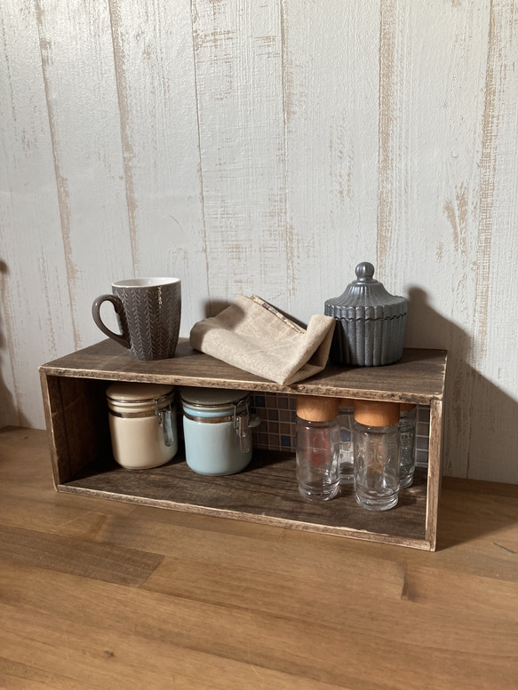 タイル柄のアンティーク風 ローラック 2種 棚・シェルフ・ラック