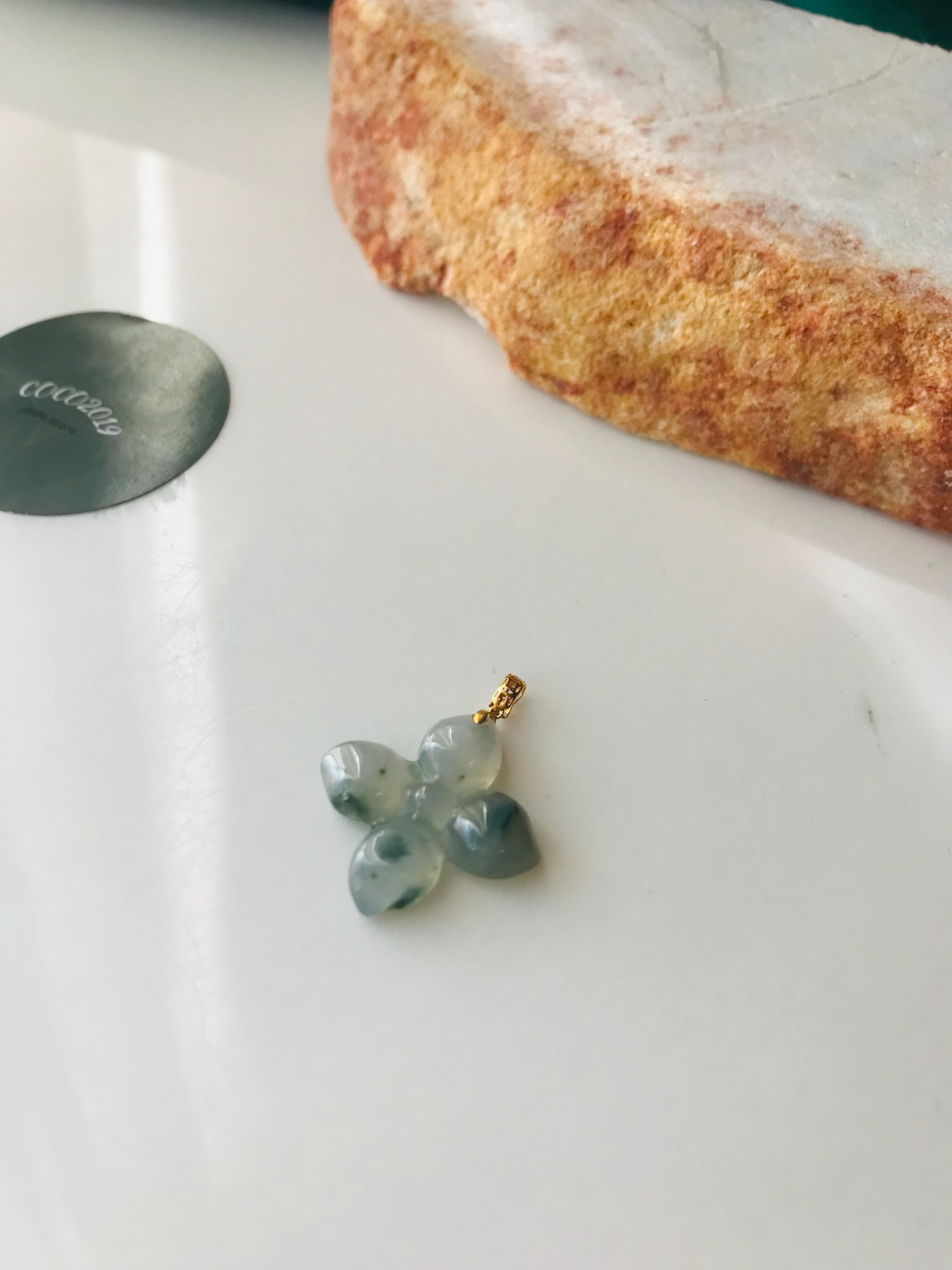 [P110-987] ジェイド　JADE  ヒスイ　ペンダント　ミャンマー産　彫刻　s925　アイス　グリーン　石花