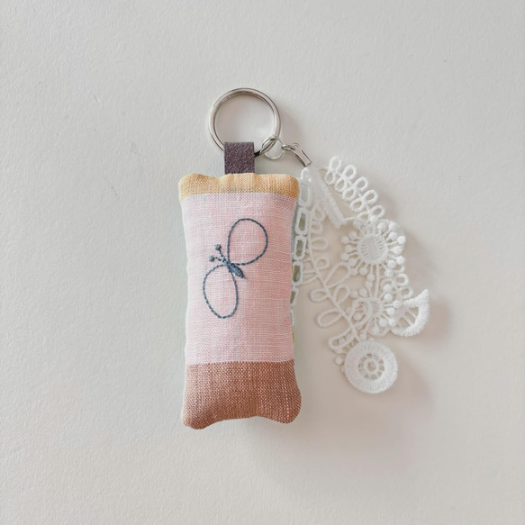 ミナペルホネンうさぎチャーム13 ハンドメイドキーホルダーストラップ