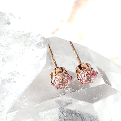 幻のサファイア パパラチアサファイア 合成石 スタッドピアス 4mm