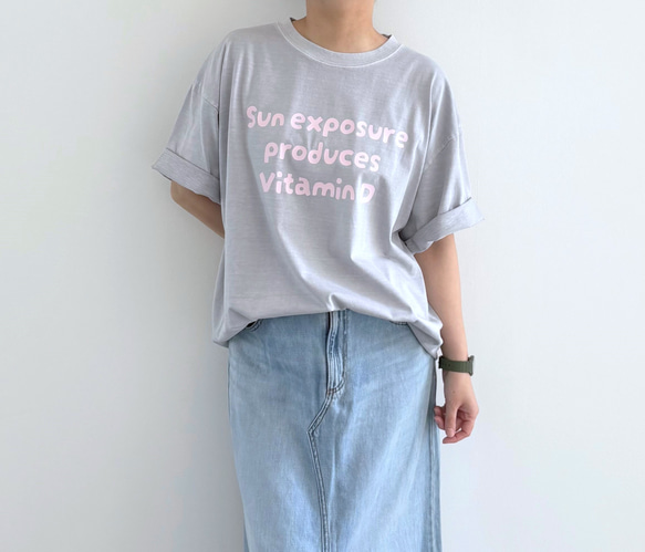 ビタミン ロゴTシャツ（ヴィンテージクールグレー） 1枚目の画像