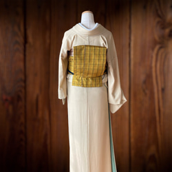 *和服布料* 大島紬和格子春亞紡製成的成人平子腰帶，半寬。長422cm 第7張的照片