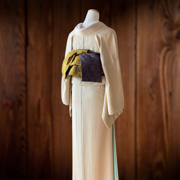 *和服布料* 大島紬和格子春亞紡製成的成人平子腰帶，半寬。長422cm 第5張的照片