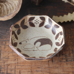 マット釉八角豆皿 ミナミコアリクイ 2枚目の画像