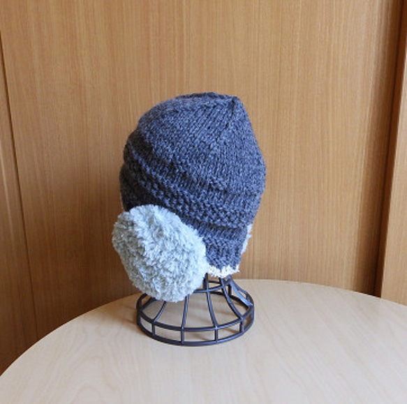 ⛄⛄防寒対策  厚地の暖かニット帽子⛄⛄ 【送料無料】手編み   耳当て  冬 6枚目の画像