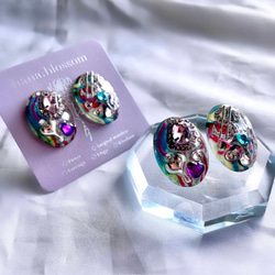 glass oval unique silver flashy Earrings 4枚目の画像
