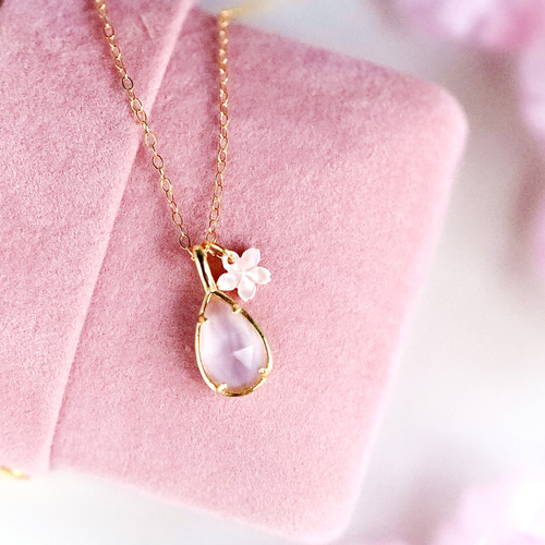 PINK PETAL PROMISE - YLS234 | Swatch® 日本