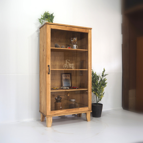 コレクションケース 幅52cm高さ102cm コルク色（ベージュ色） チェスト