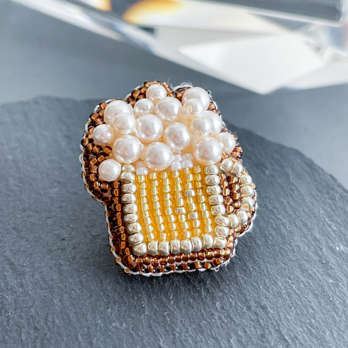 タケコブター ビーズ刺繍ブローチ ハンドメイドアクセサリー タケコブター様 専用 ビーズ刺繍ブローチ ハンドメイドアクセサリー