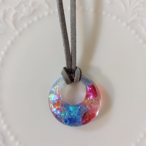MIXカラー革紐ネックレス、レジン ネックレス・ペンダント
